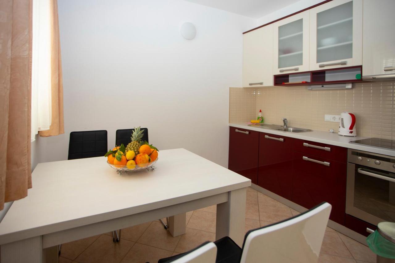 Apartment Domo Makarska Exterior foto
